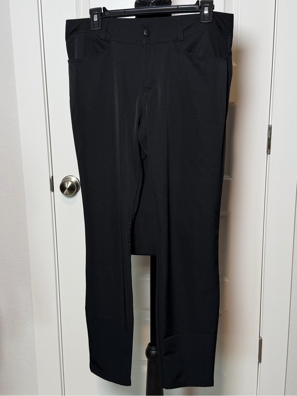 Magellan Outdoors Women’s Black Performance Pants – Size Medium
